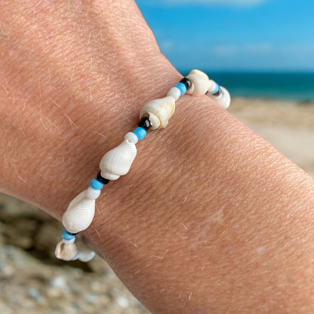 Gorgeous goddess seashell bracelet